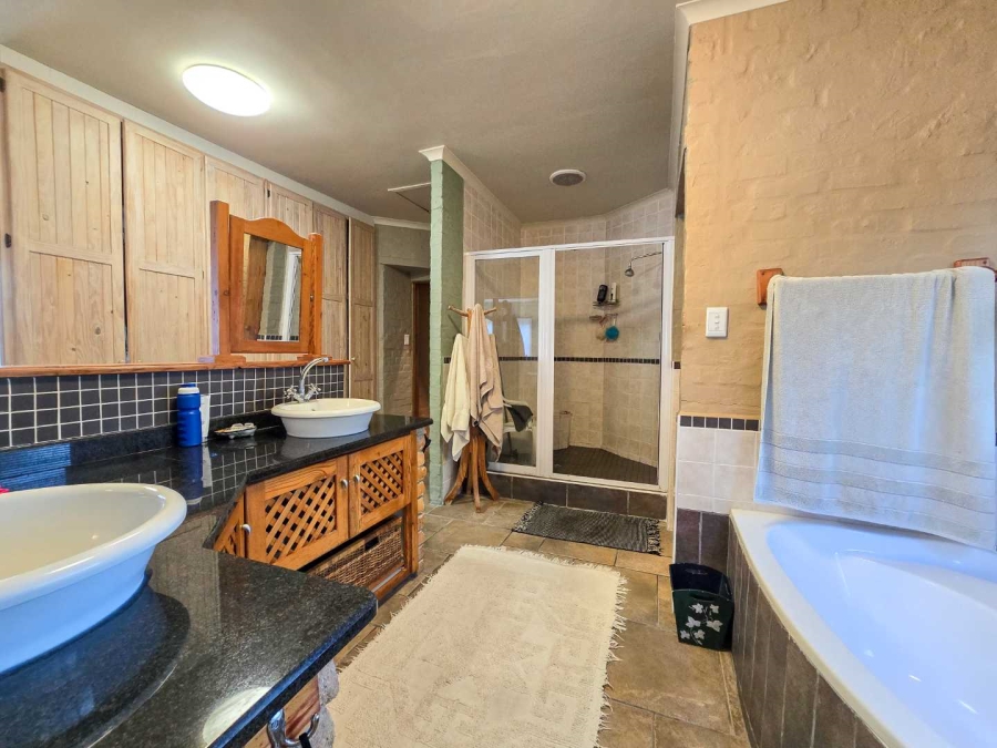 3 Bedroom Property for Sale in Stilbaai Wes Western Cape